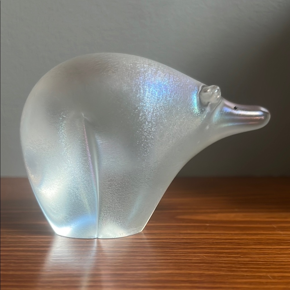 Elegant Frosted Glass Bear Orient & Flume Sculpture